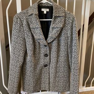 Short tweed coat